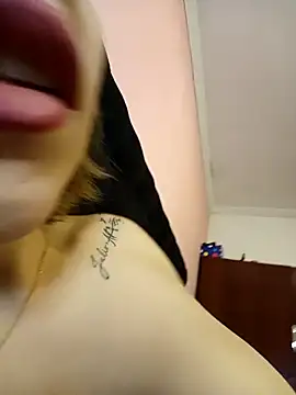 couple2000 online show from 26, 2, 2025