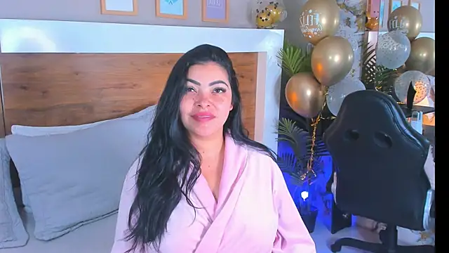 Snapshot of EmaBakker chatting on 12, 4, 2026 EmaBakker online show from 12, 4, 2026