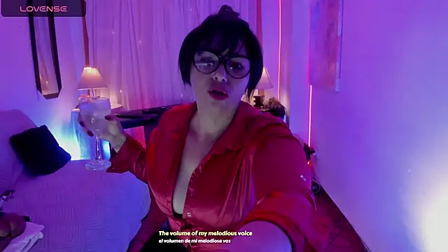 Snapshot of Venus_R0se chatting on 12, 4, 2026 Venus R0se online show from 12, 4, 2026