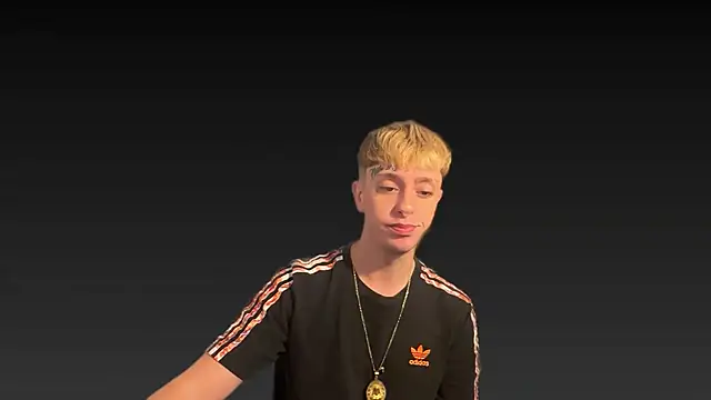 Snapshot of twentywithafelonyy chatting on 3, 1, 2025 twentywithafelonyy online show from 3, 1, 2025