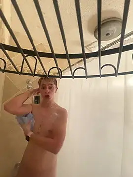 Snapshot of twentywithafelonyy chatting on 22, 1, 2025 twentywithafelonyy online show from 22, 1, 2025