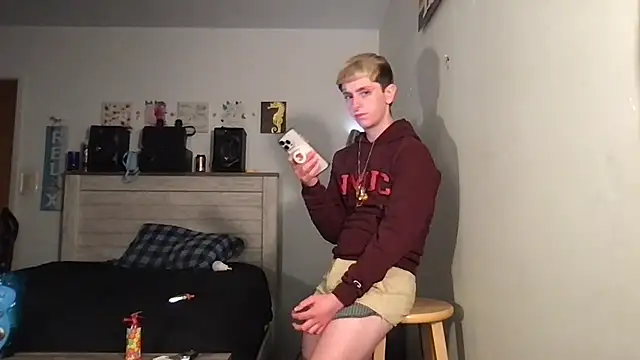 Snapshot of twentywithafelonyy chatting on 4, 2, 2025 twentywithafelonyy online show from 4, 2, 2025