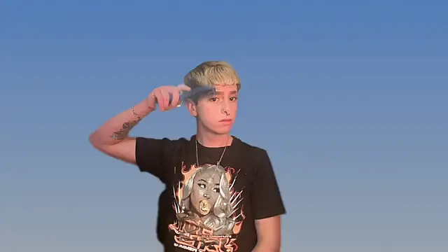 Snapshot of twentywithafelonyy chatting on 5, 2, 2025 twentywithafelonyy online show from 5, 2, 2025