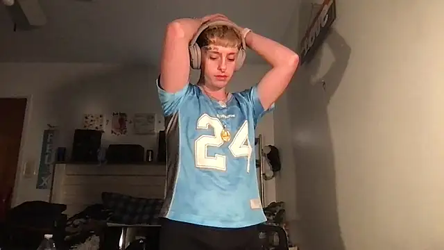 Snapshot of twentywithafelonyy chatting on 17, 2, 2025 twentywithafelonyy online show from 17, 2, 2025