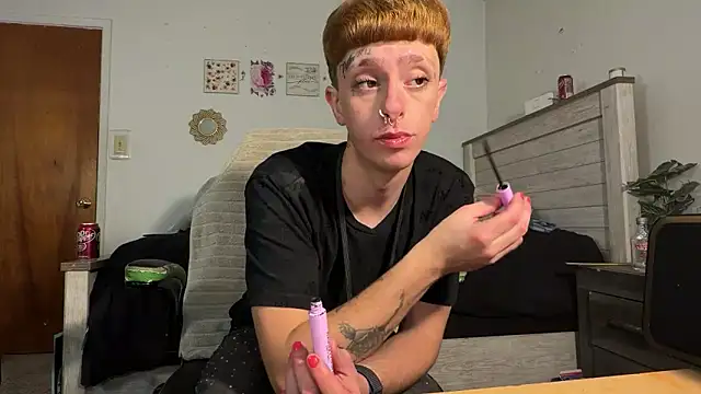 Snapshot of twentywithafelonyy chatting on 15, 11, 2025 twentywithafelonyy online show from 15, 11, 2025