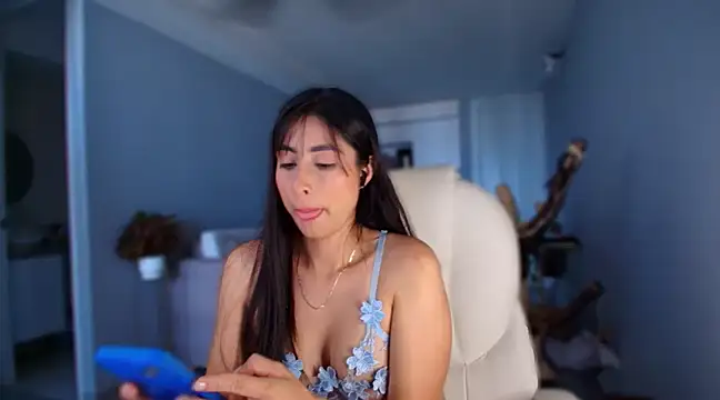 Snapshot of auroracaruso11 chatting on 10, 3, 2025 auroracaruso11 online show from 10, 3, 2025