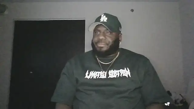 Snapshot of Stayinalive1992 chatting on 11, 4, 2026 Stayinalive1992 online show from 11, 4, 2026