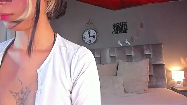 ParisFox  online show from 10, 2, 2025