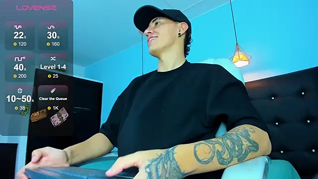 Snapshot of Lobo_17_ chatting on 6, 1, 2026 Lobo 17 online show from 6, 1, 2026