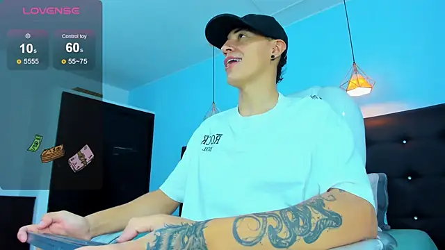 Snapshot of Lobo_17_ chatting on 8, 1, 2026 Lobo 17 online show from 8, 1, 2026