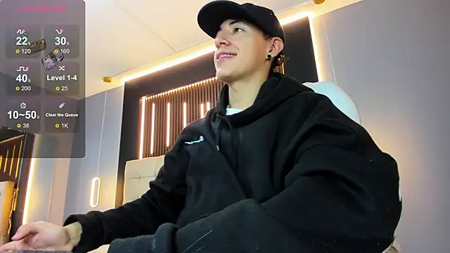 Snapshot of Lobo_17_ chatting on 9, 4, 2026 Lobo 17 online show from 9, 4, 2026