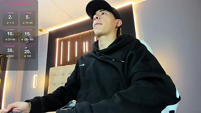 Snapshot of Lobo_17_ chatting on 11, 4, 2026 Lobo 17 online show from 11, 4, 2026