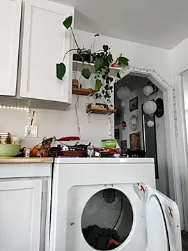 Snapshot of QcMisterv13 chatting on 6, 4, 2026 QcMisterv13 online show from 6, 4, 2026