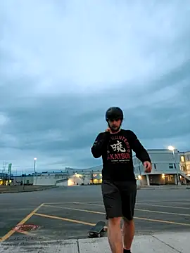 Snapshot of QcMisterv13 chatting on 18, 4, 2026 QcMisterv13 online show from 18, 4, 2026