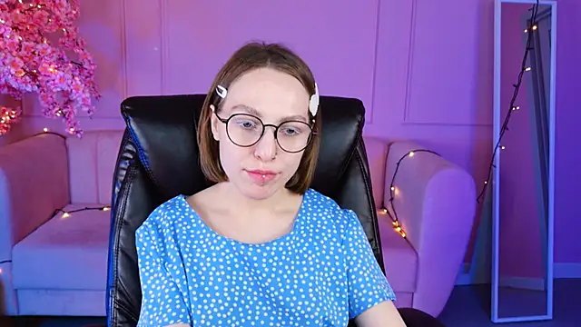 Snapshot of AphexQueen chatting on 19, 1, 2025 AphexQueen online show from 19, 1, 2025