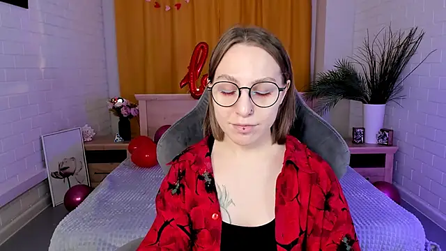 Snapshot of AphexQueen chatting on 12, 2, 2025 AphexQueen online show from 12, 2, 2025