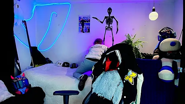 twink sebas  online show from 4, 11, 2025