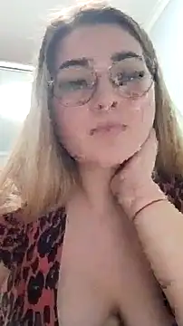 Snapshot of pussyCat_t chatting on 1, 2, 2026 pussyCat t online show from 1, 2, 2026