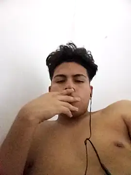 Snapshot of juanpr_1-15 chatting on 15, 11, 2025 juanpr 1-15 online show from 15, 11, 2025