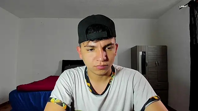Snapshot of Danielbluestar chatting on 4, 2, 2025 Danielbluestar online show from 4, 2, 2025