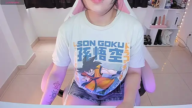 misshoneyxxx online show from 27, 2, 2025