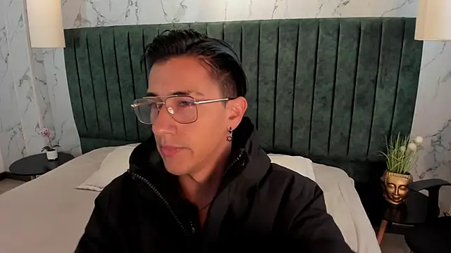 Snapshot of Andy_Joy_ chatting on 4, 10, 2025 Andy Joy online show from 4, 10, 2025