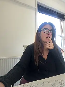 Snapshot of Miss_Stassi chatting on 5, 2, 2025 Miss Stassi online show from 5, 2, 2025