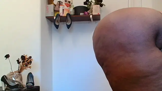 xTALLSEXYBUMx online show from 17, 9, 2025