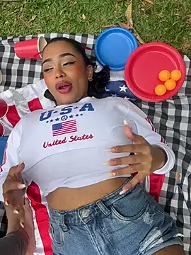 Emy leon online show from 2, 7, 2026