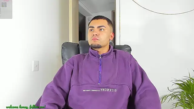 Snapshot of kalivan_voinesscu chatting on 26, 3, 2026 kalivan voinesscu online show from 26, 3, 2026