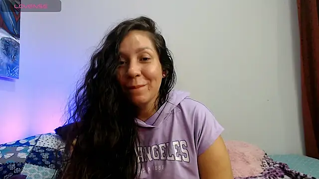 Snapshot of naihroby chatting on 6, 11, 2025 naihroby online show from 6, 11, 2025