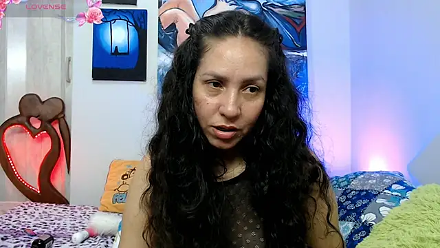 Snapshot of naihroby chatting on 1, 12, 2025 naihroby online show from 1, 12, 2025