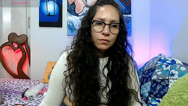 Snapshot of naihroby chatting on 3, 12, 2025 naihroby online show from 3, 12, 2025