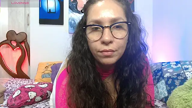 Snapshot of naihroby chatting on 5, 12, 2025 naihroby online show from 5, 12, 2025