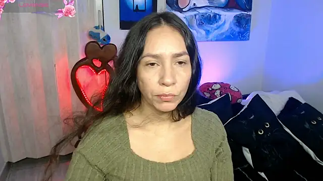 Snapshot of naihroby chatting on 16, 4, 2026 naihroby online show from 16, 4, 2026