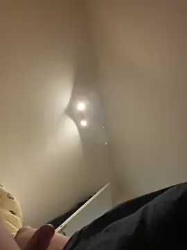  t0ni0  online show from 19, 4, 2026