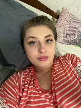 Snapshot of sexyy_girl_ chatting on 23, 12, 2024 sexyy girl online show from 23, 12, 2024