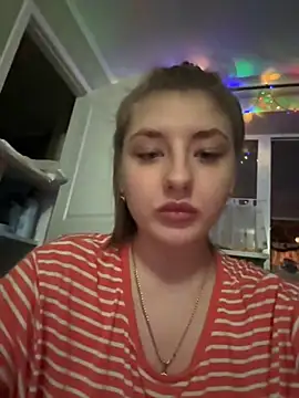 Snapshot of sexyy_girl_ chatting on 30, 12, 2024 sexyy girl online show from 30, 12, 2024