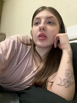 Snapshot of sexyy_girl_ chatting on 18, 11, 2025 sexyy girl online show from 18, 11, 2025