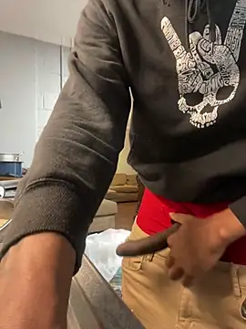 Snapshot of sneakylink13__ chatting on 10, 2, 2025 sneakylink13   online show from 10, 2, 2025