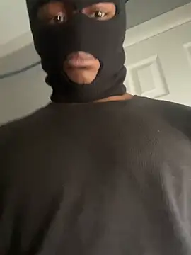 Snapshot of sneakylink13__ chatting on 10, 2, 2025 sneakylink13   online show from 10, 2, 2025