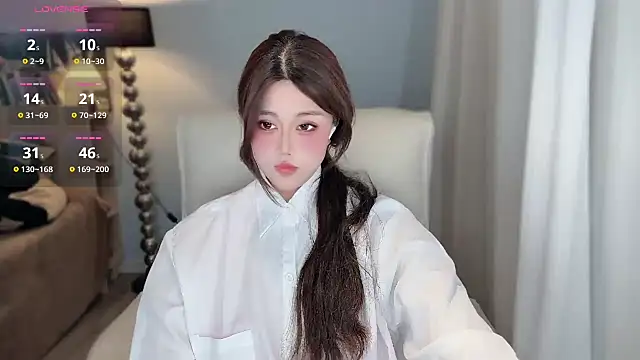 Strawberrybabyy1 online show from 5, 12, 2024