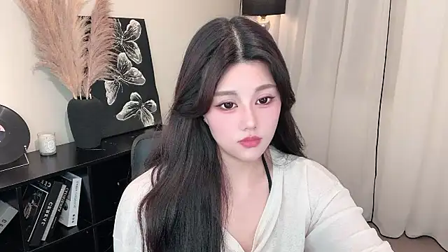 Strawberrybabyy1 online show from 4, 3, 2025