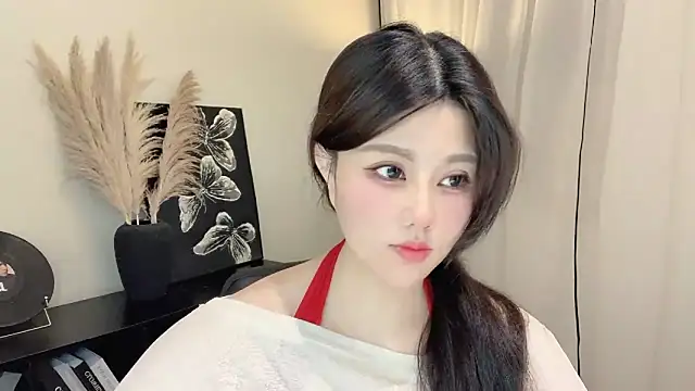 Strawberrybabyy1 online show from 14, 3, 2025