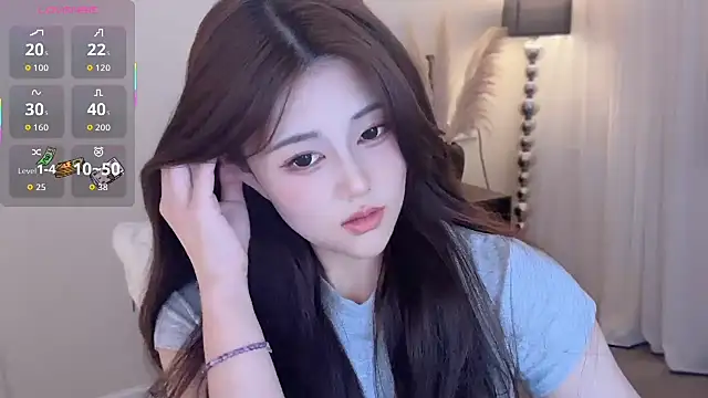 Strawberrybabyy1 online show from 18, 9, 2025