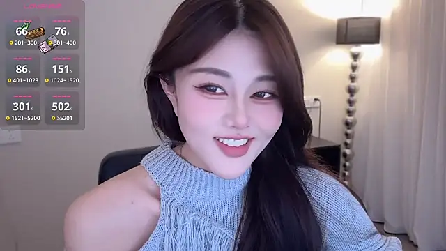 Strawberrybabyy1 online show from 18, 11, 2025