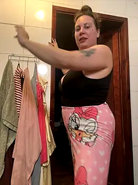 Yanacool007 online show from 4, 12, 2025