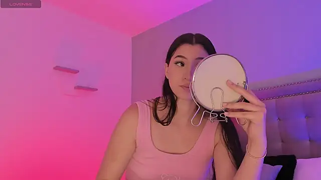 Snapshot of MilaHal_ chatting on 30, 9, 2025 MilaHal online show from 30, 9, 2025