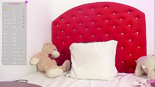 Snapshot of brittany_williams_ chatting on 19, 3, 2025 brittany williams online show from 19, 3, 2025