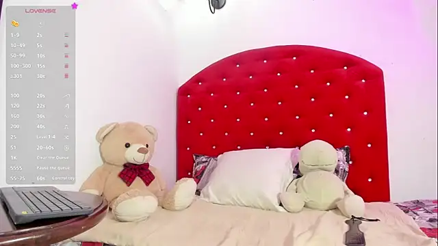 Snapshot of brittany_williams_ chatting on 22, 3, 2025 brittany williams online show from 22, 3, 2025